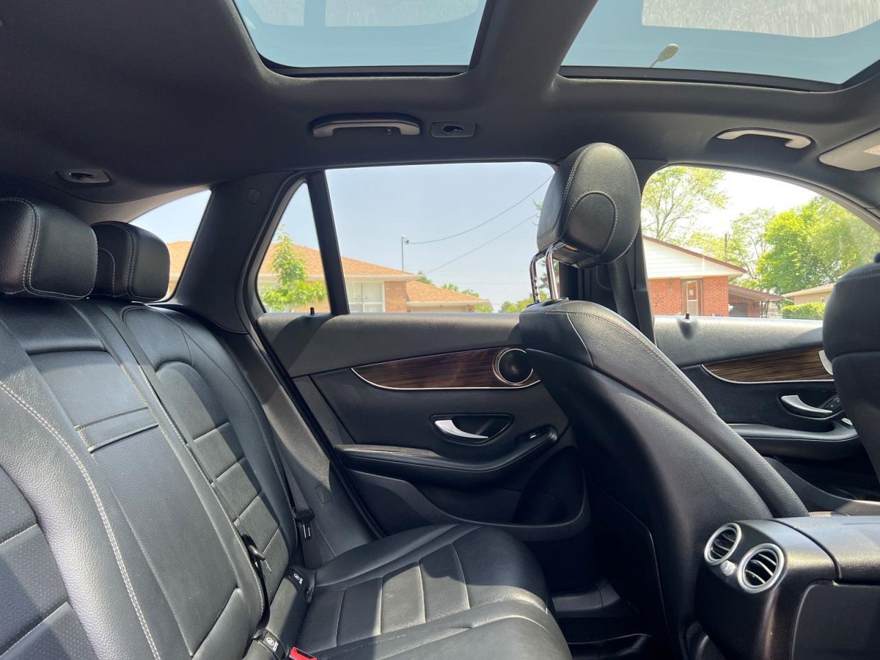 2019 Mercedes-Benz GLC-Class GLC300 4MATIC - Photo #10