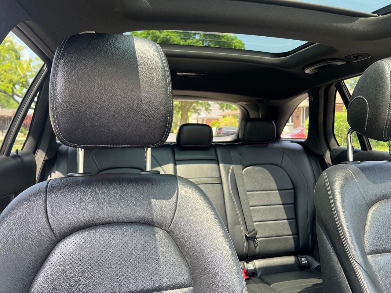 2019 Mercedes-Benz GLC-Class GLC300 4MATIC - Photo #12