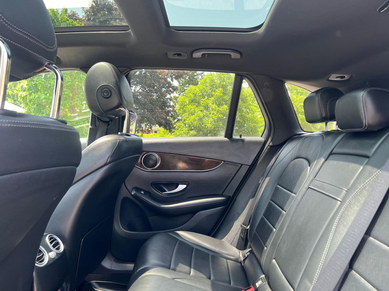 2019 Mercedes-Benz GLC-Class GLC300 4MATIC - Photo #14