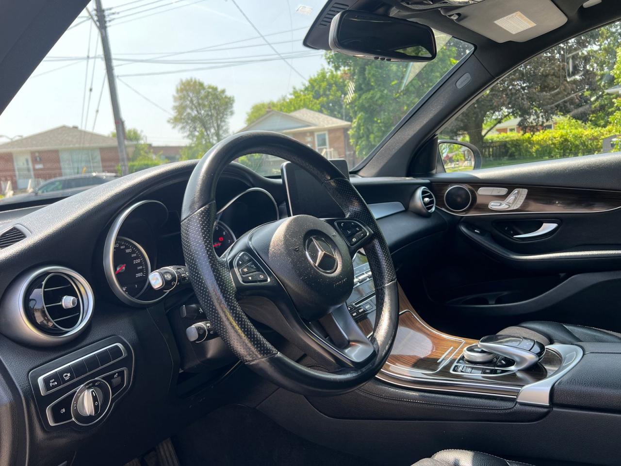 2019 Mercedes-Benz GLC-Class GLC300 4MATIC - Photo #15