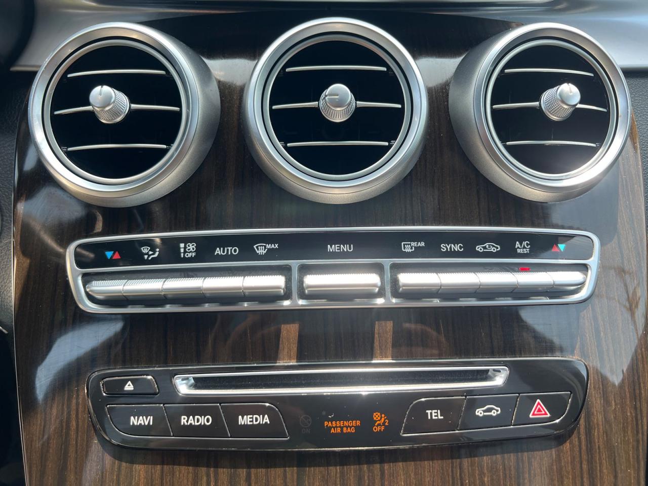2019 Mercedes-Benz GLC-Class GLC300 4MATIC - Photo #19