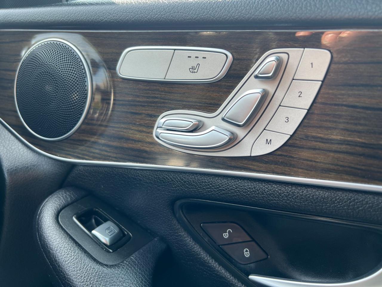 2019 Mercedes-Benz GLC-Class GLC300 4MATIC - Photo #21
