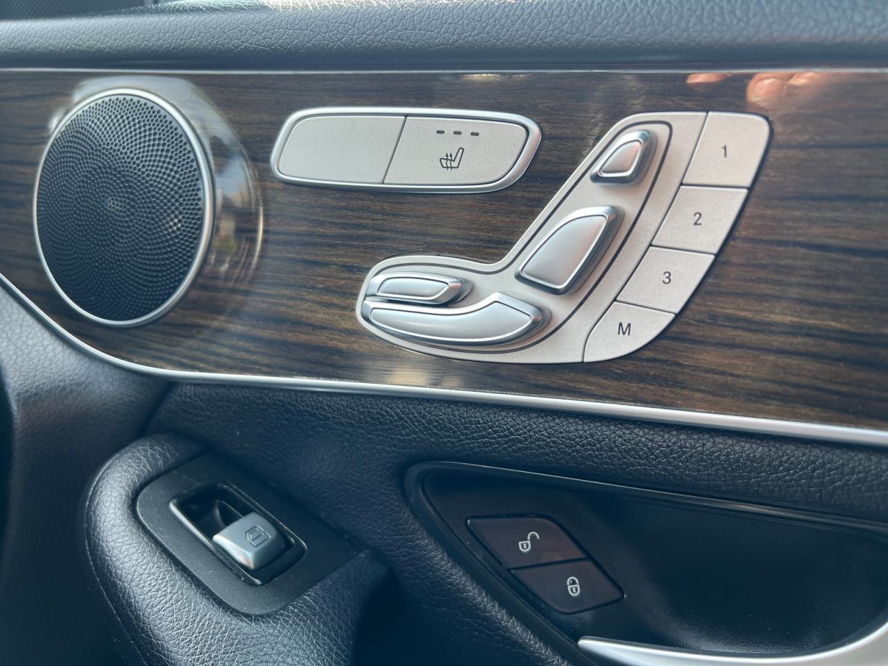 2019 Mercedes-Benz GLC-Class GLC300 4MATIC - Photo #21