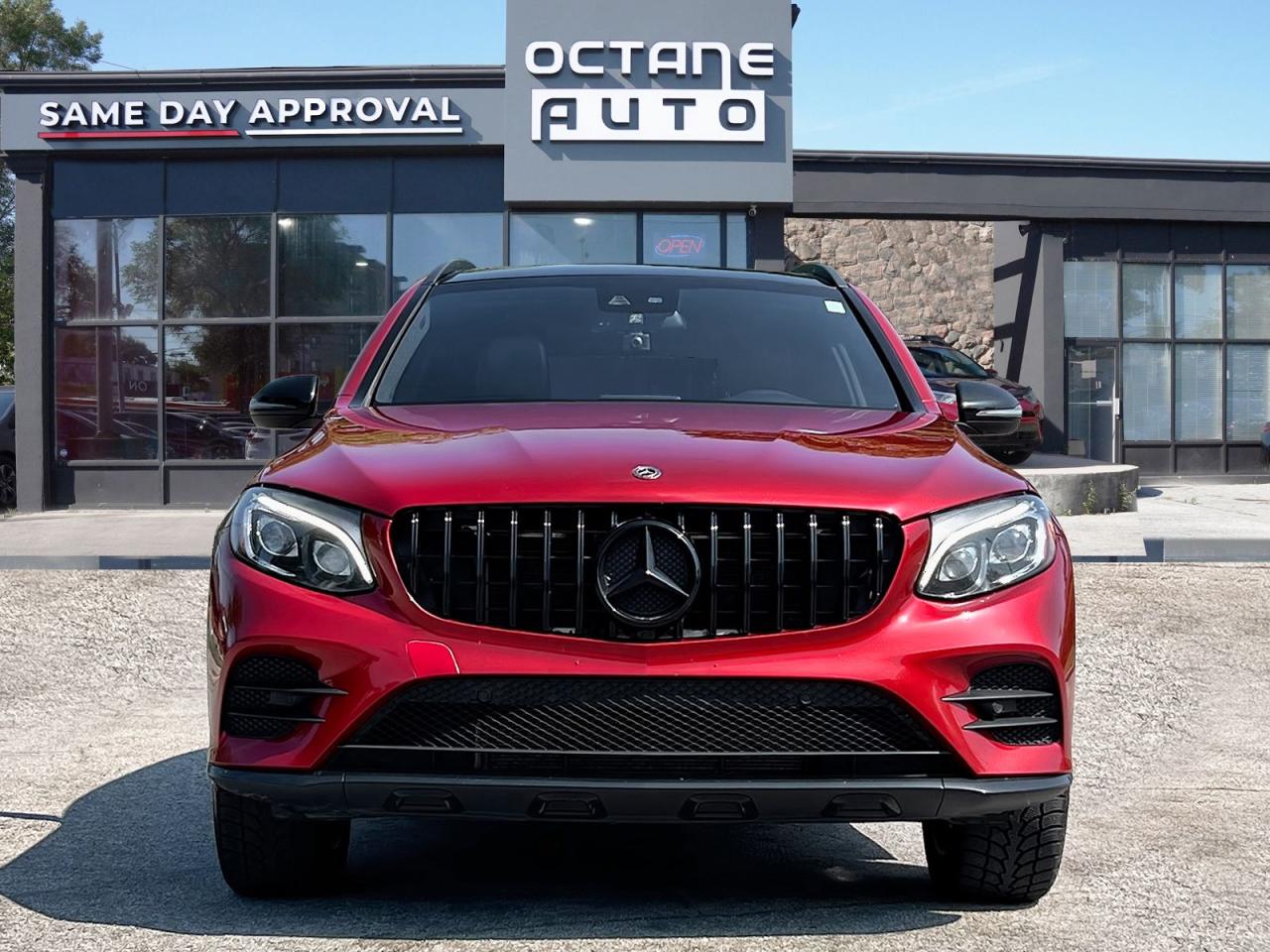 2017 Mercedes-Benz GLC-Class GLC300 4MATIC - Photo #2