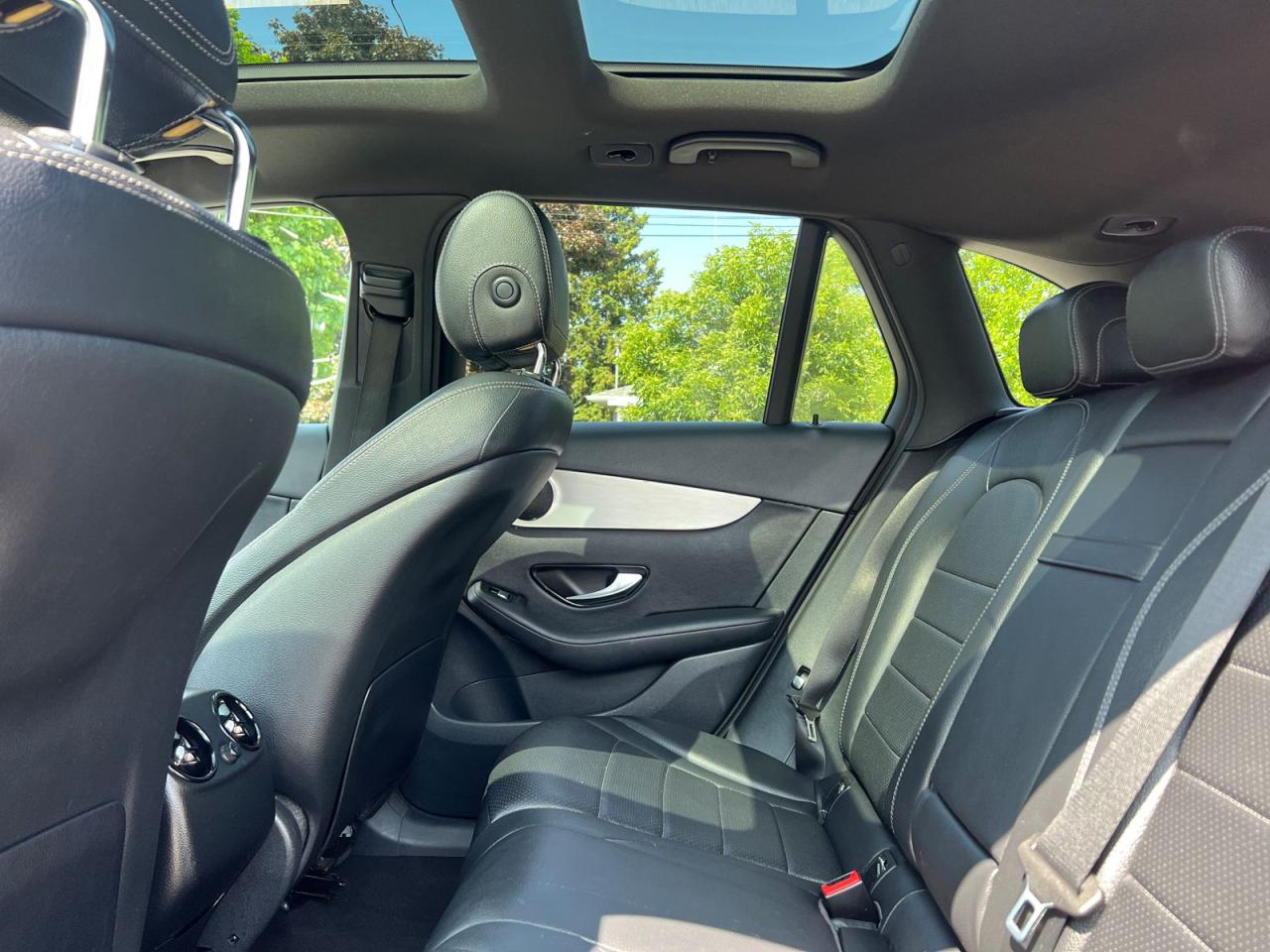 2017 Mercedes-Benz GLC-Class GLC300 4MATIC - Photo #12