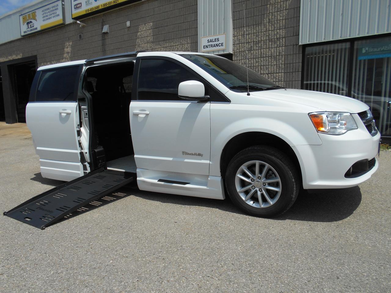 Used 2020 Dodge Grand Caravan PREMIUM PLUS for sale in London, ON