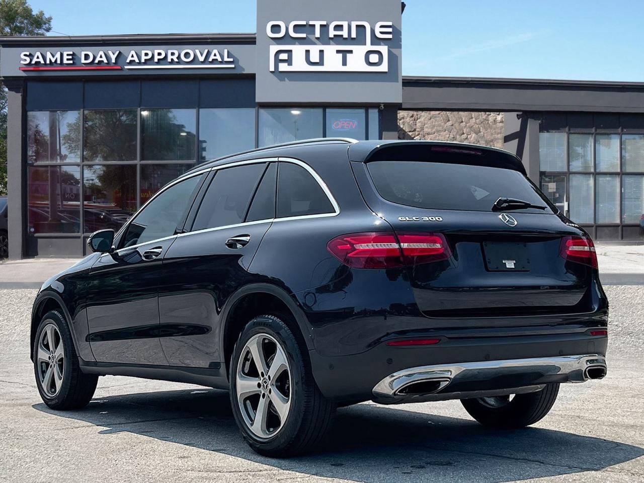 2019 Mercedes-Benz GLC-Class GLC300 4MATIC - Photo #4