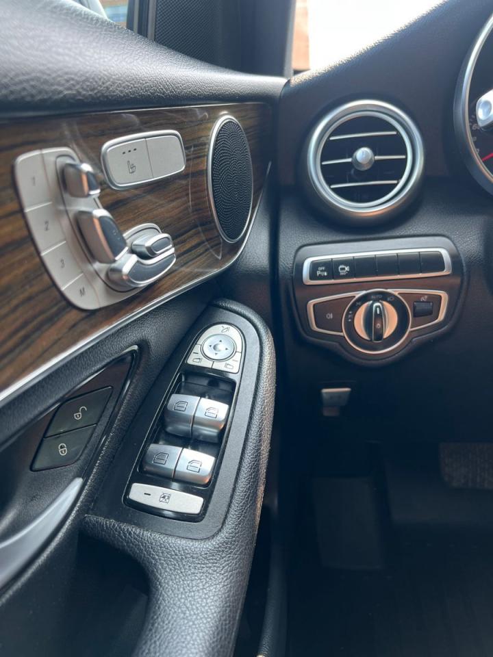 2019 Mercedes-Benz GLC-Class GLC300 4MATIC - Photo #22