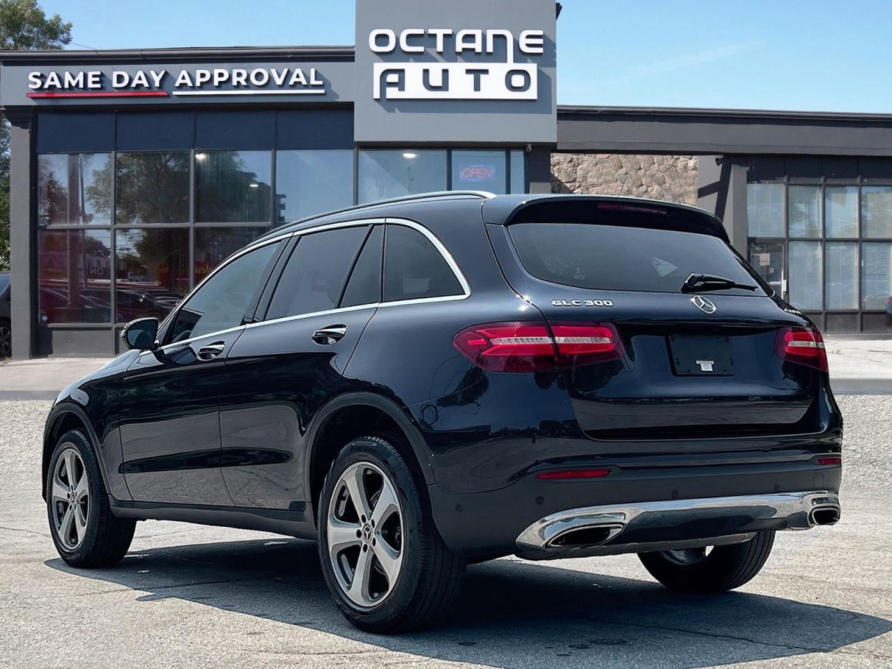2019 Mercedes-Benz GLC-Class GLC300 4MATIC - Photo #4