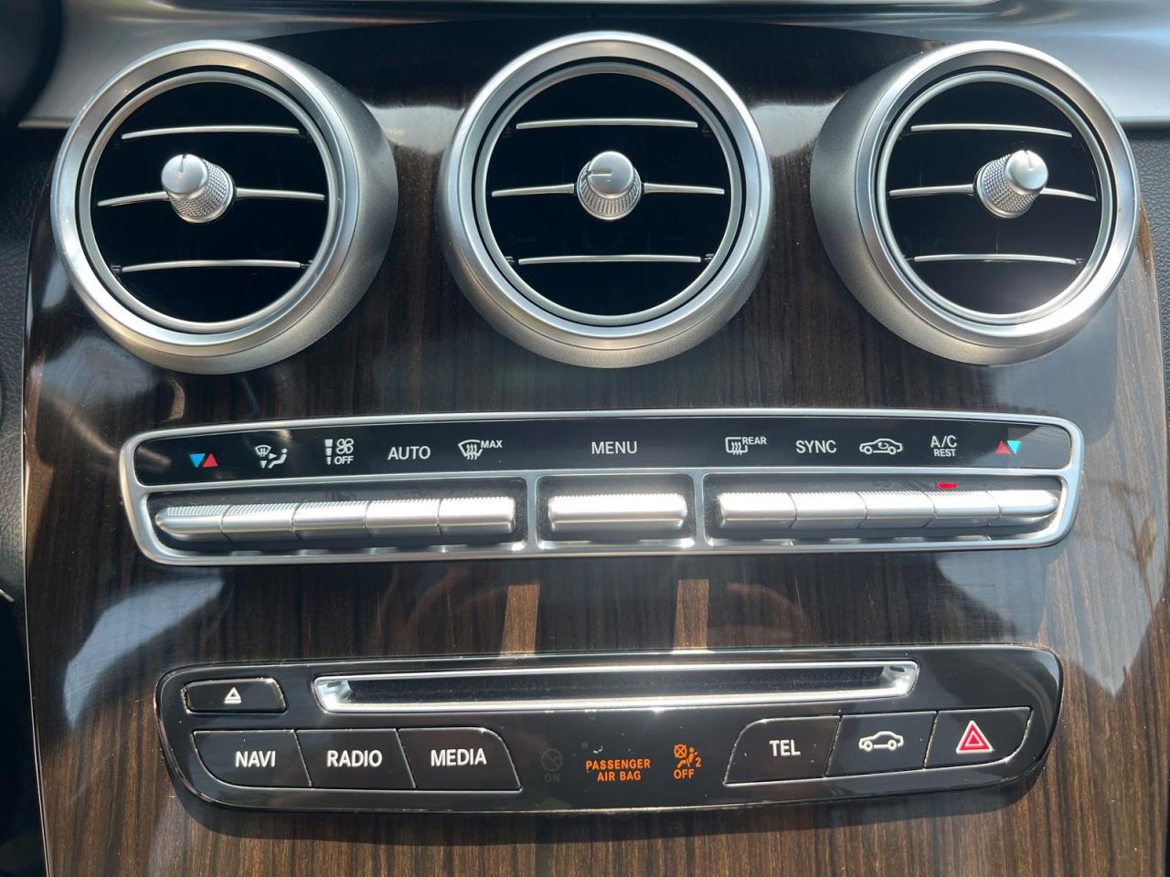 2019 Mercedes-Benz GLC-Class GLC300 4MATIC - Photo #19