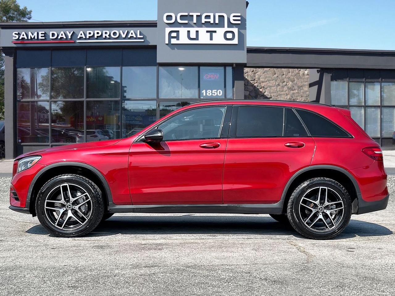2017 Mercedes-Benz GLC-Class GLC300 4MATIC - Photo #3