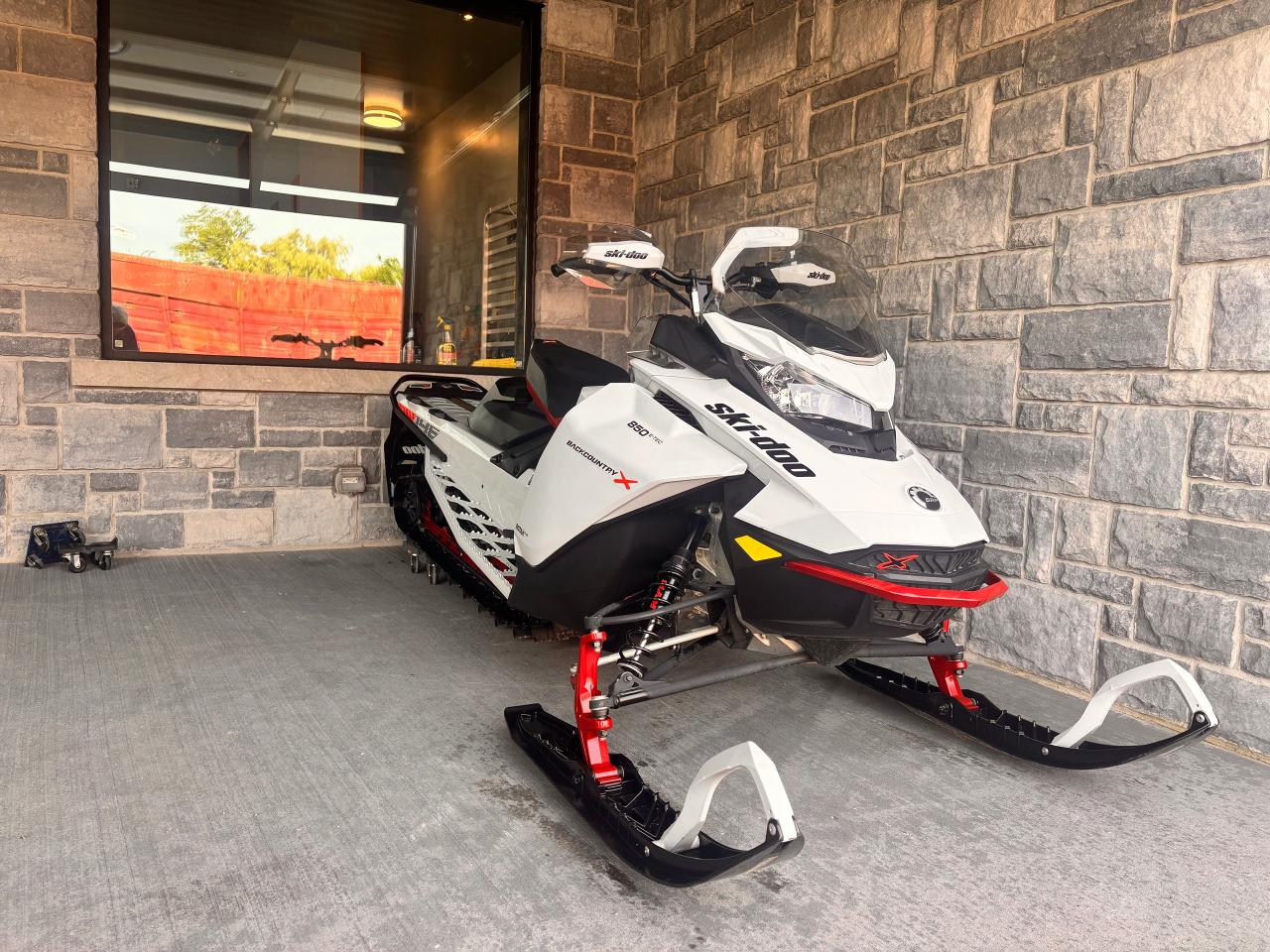 2023 Ski-Doo XRX 800 E-TEC BACKCOUNTRY X, Low KM'S