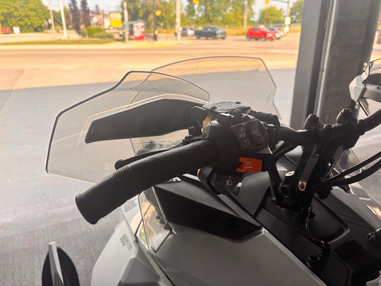 2023 Ski-Doo XRX 800 E-TEC BACKCOUNTRY X, Low KM'S