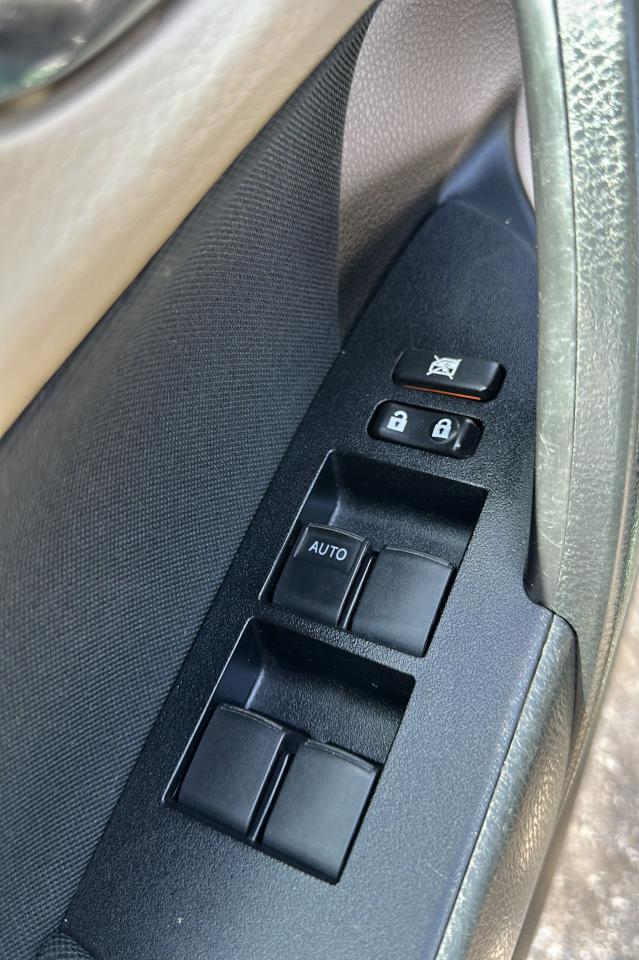 2016 Toyota Corolla LE - Photo #10