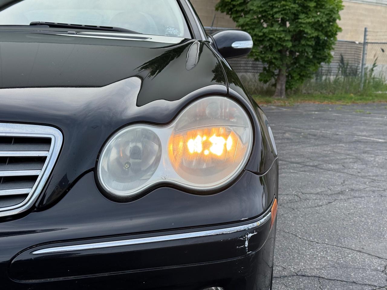 2005 Mercedes-Benz C-Class C240 **CLEAN CARFAX** - Photo #11