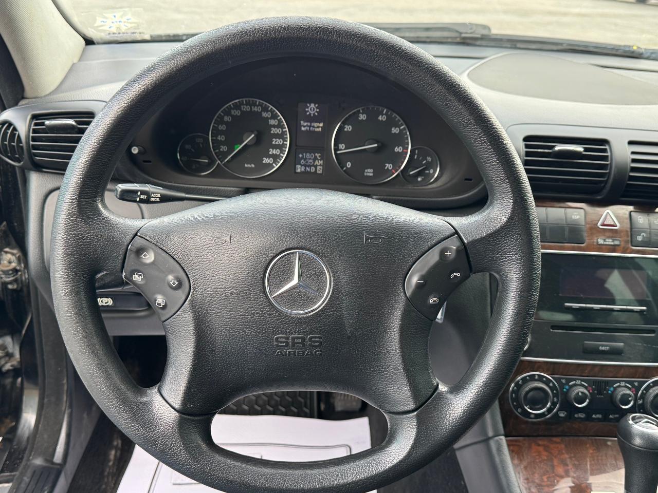 2005 Mercedes-Benz C-Class C240 **CLEAN CARFAX** - Photo #17