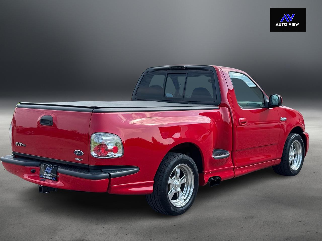 2004 Ford F-150 Lightning **LIKE NEW CONDITION** - Photo #5