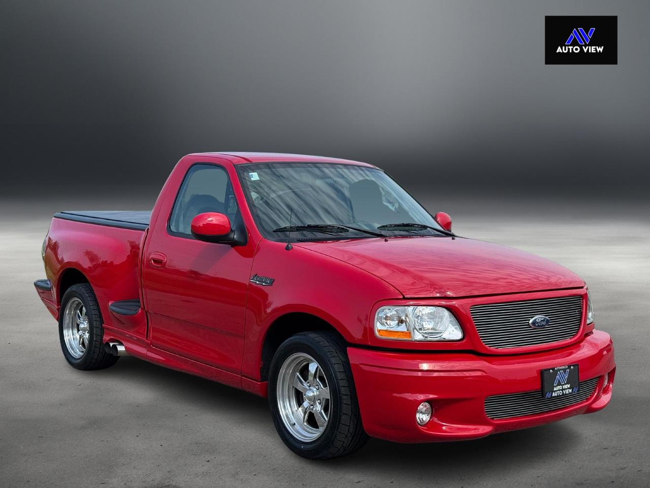 2004 Ford F-150 Lightning **LIKE NEW CONDITION** - Photo #3
