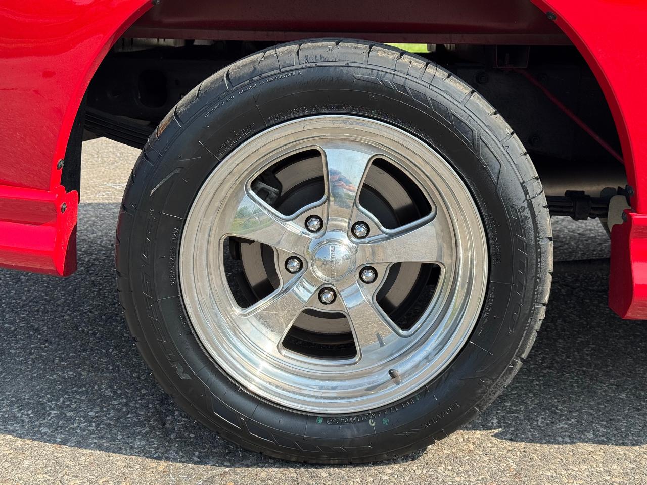 2004 Ford F-150 Lightning **LIKE NEW CONDITION** - Photo #20
