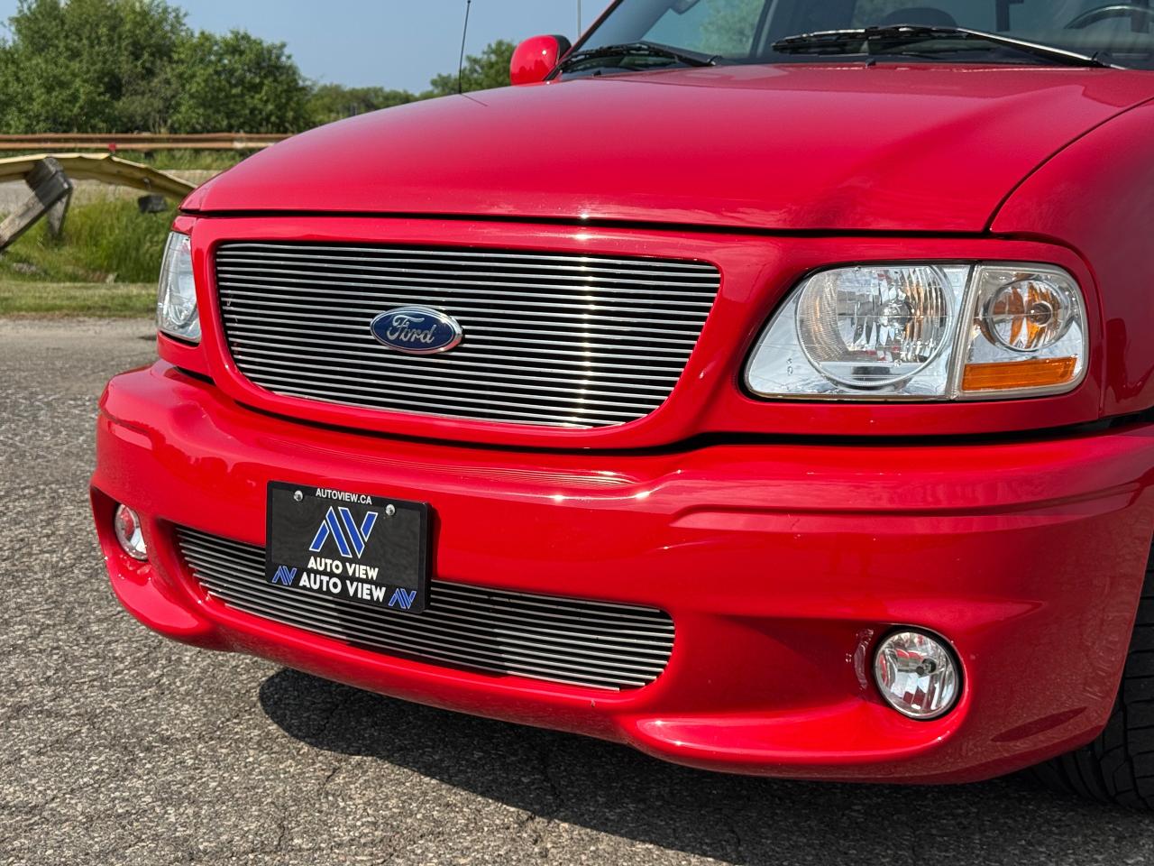 2004 Ford F-150 Lightning **LIKE NEW CONDITION** - Photo #11