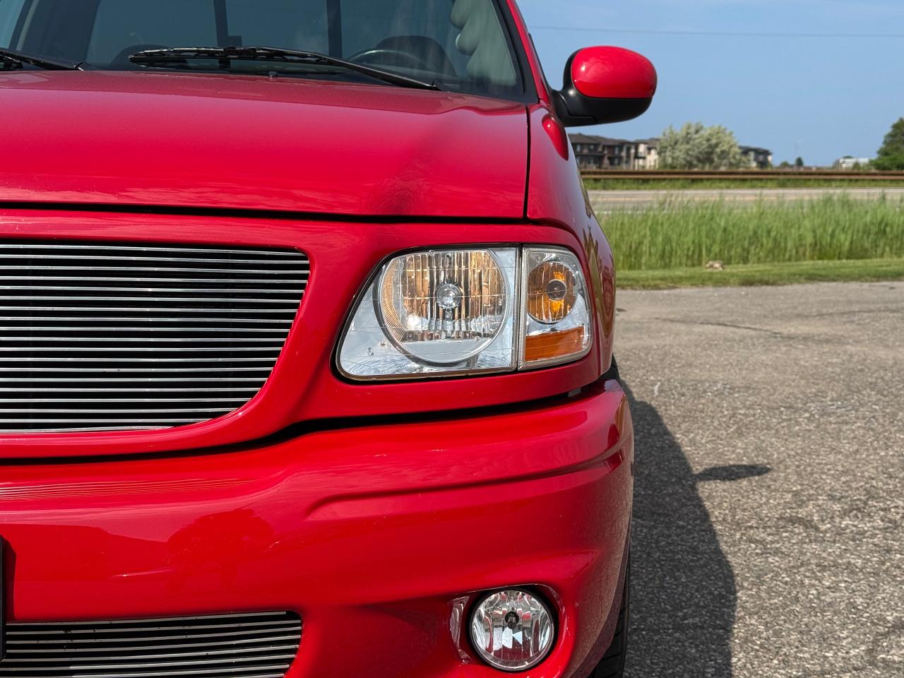 2004 Ford F-150 Lightning **LIKE NEW CONDITION** - Photo #12