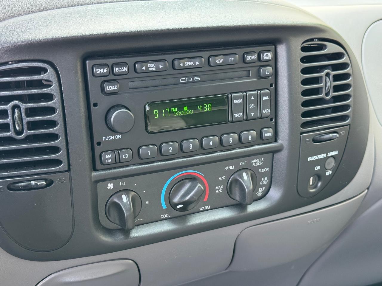 2004 Ford F-150 Lightning **LIKE NEW CONDITION** - Photo #27