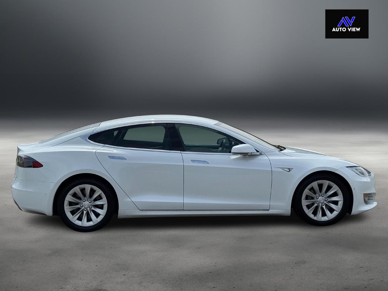 2016 Tesla Model S 70D **FREE UNLIMITED SUPERCHARGING** - Photo #4