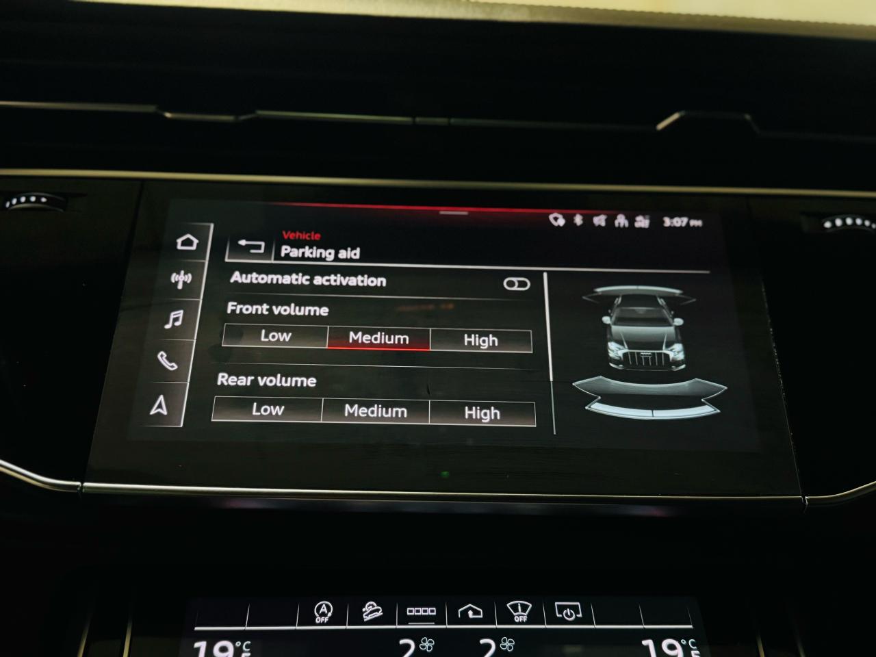 2021 Audi Q8 TECHNIK | SLINE - Photo #21