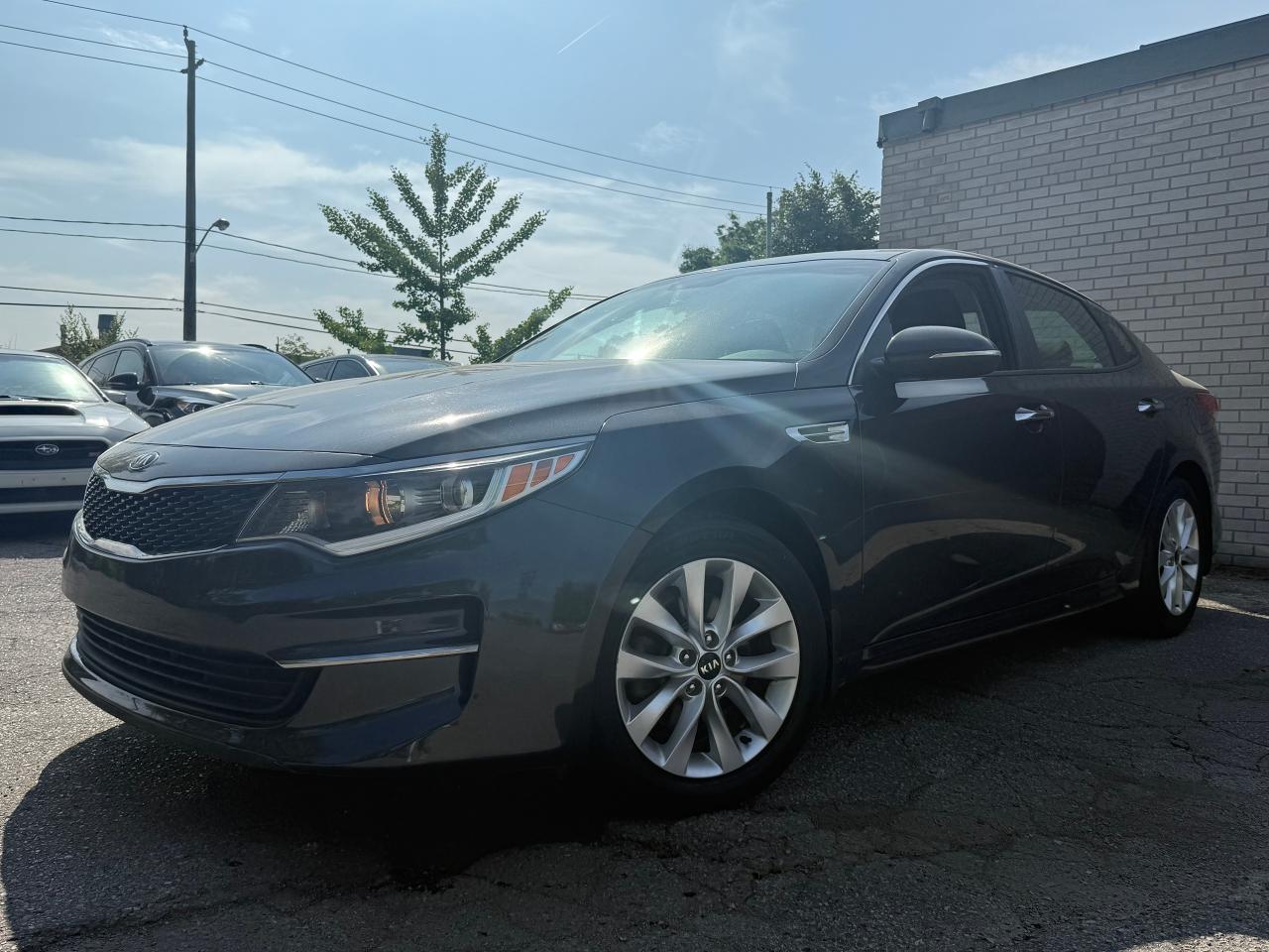 2017 Kia Optima 4dr Sdn LX+ *SAFETY INCL*LOADED* - Photo #2