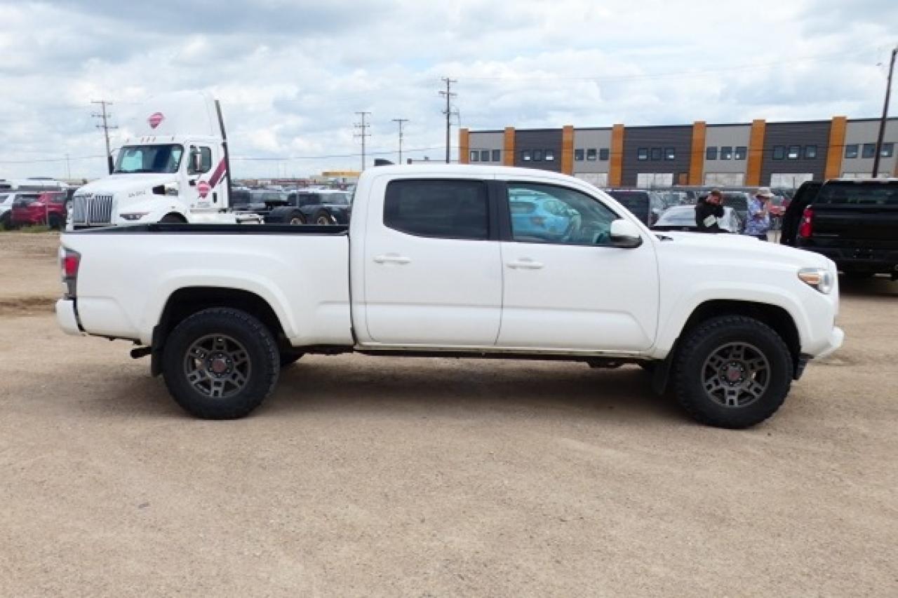 2021 Toyota Tacoma TRD SPORT 4x4 Double Cab Auto w/Htd cloth, NAV,BUC - Photo #5