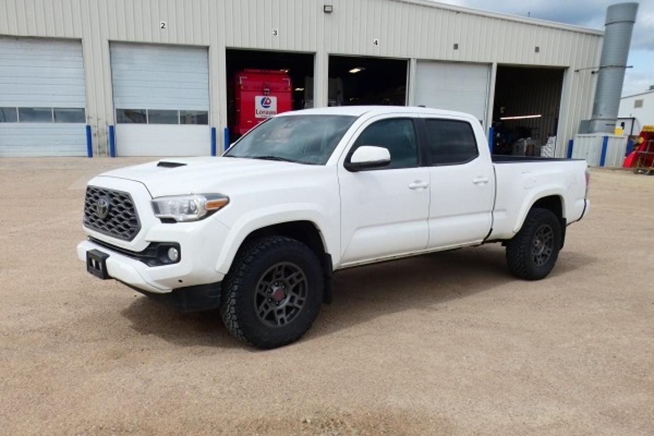 2021 Toyota Tacoma TRD SPORT 4x4 Double Cab Auto w/Htd cloth, NAV,BUC - Photo #2