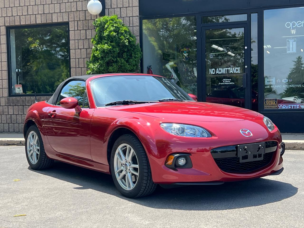 Used 2014 Mazda Miata MX-5 2dr Conv Auto GX for sale in Paris, ON