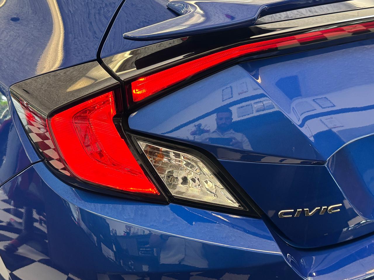 2019 Honda Civic Touring+New Tires+Brakes+Roof+LKA+CLEAN CARFAX Photo59