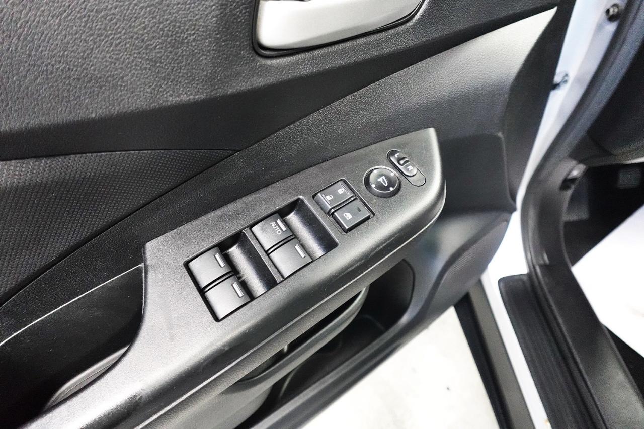 2015 Honda CR-V LX MODEL,DEALER MAINTAIN,NO ACCIDENT ONE OWNER - Photo #14