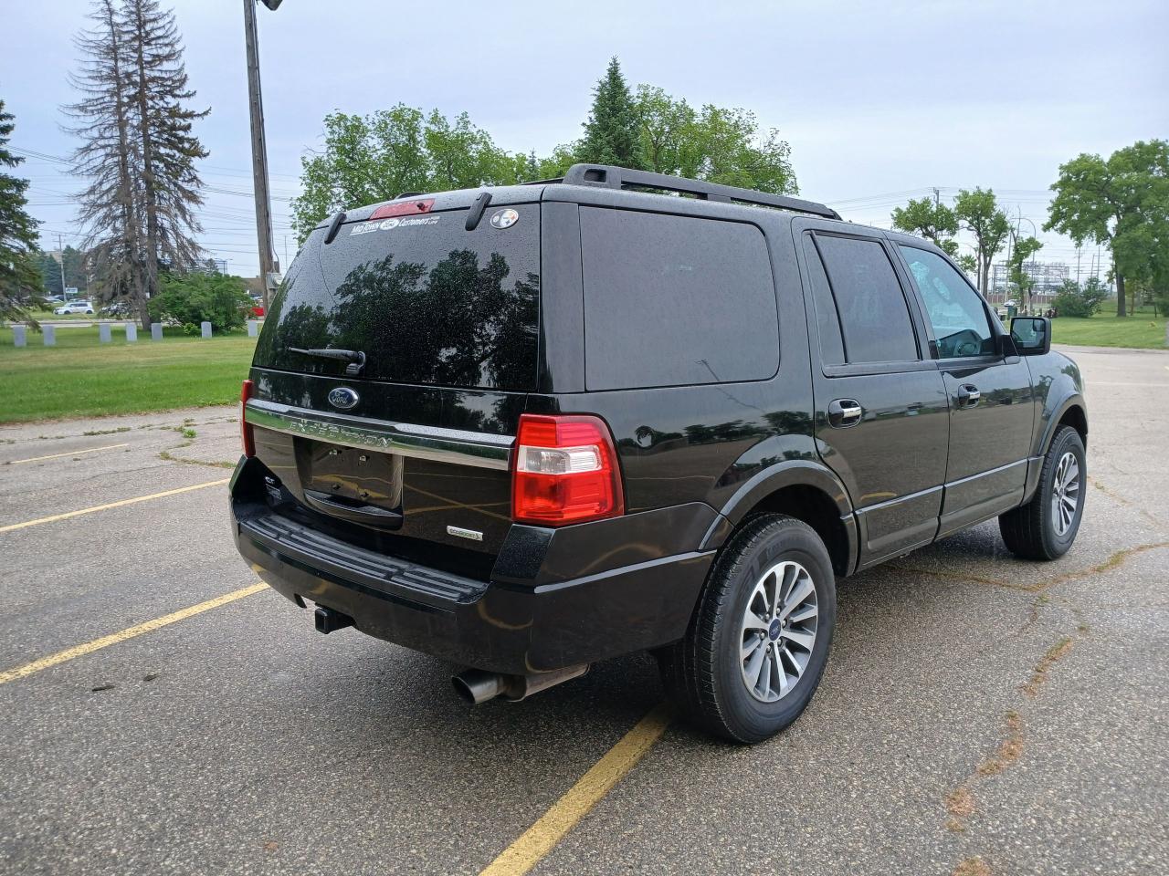 2017 Ford Expedition XLT - Photo #5