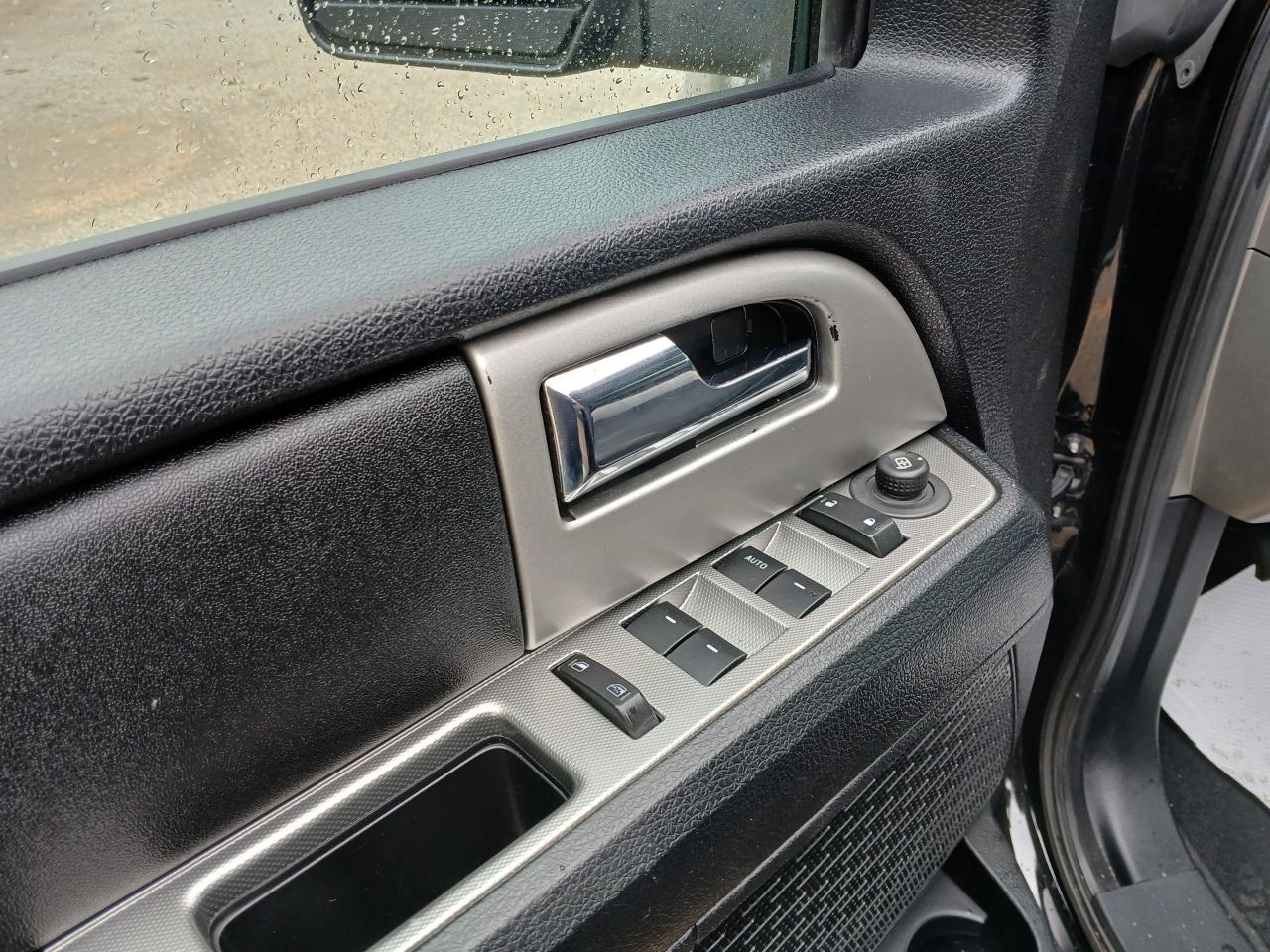 2017 Ford Expedition XLT - Photo #10