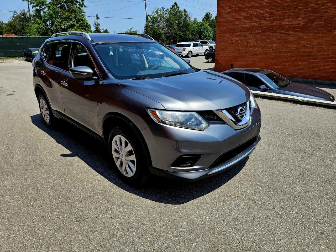 2015 Nissan Rogue AWD 4dr S Photo2