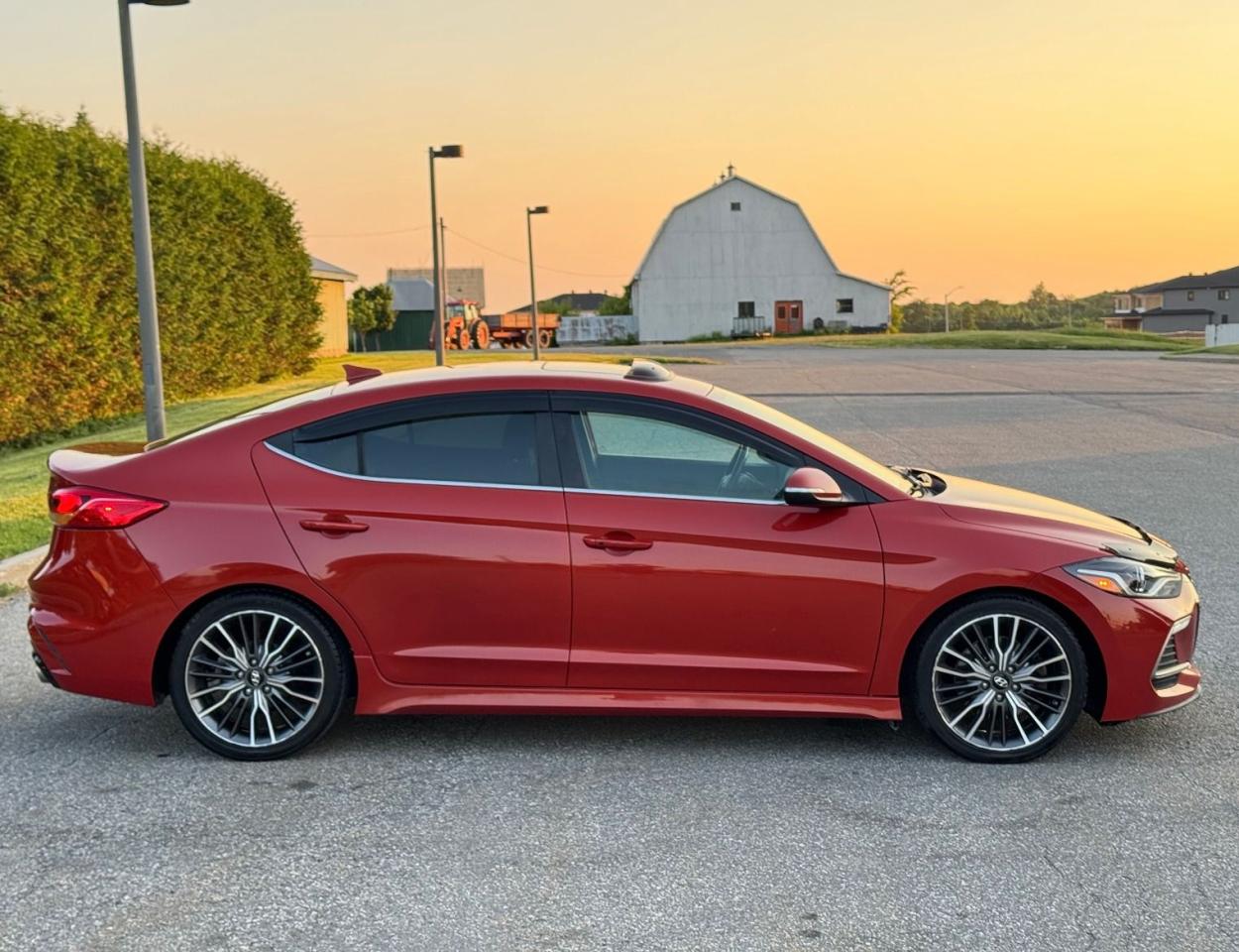 2018 Hyundai Elantra Sport tech - Photo #4