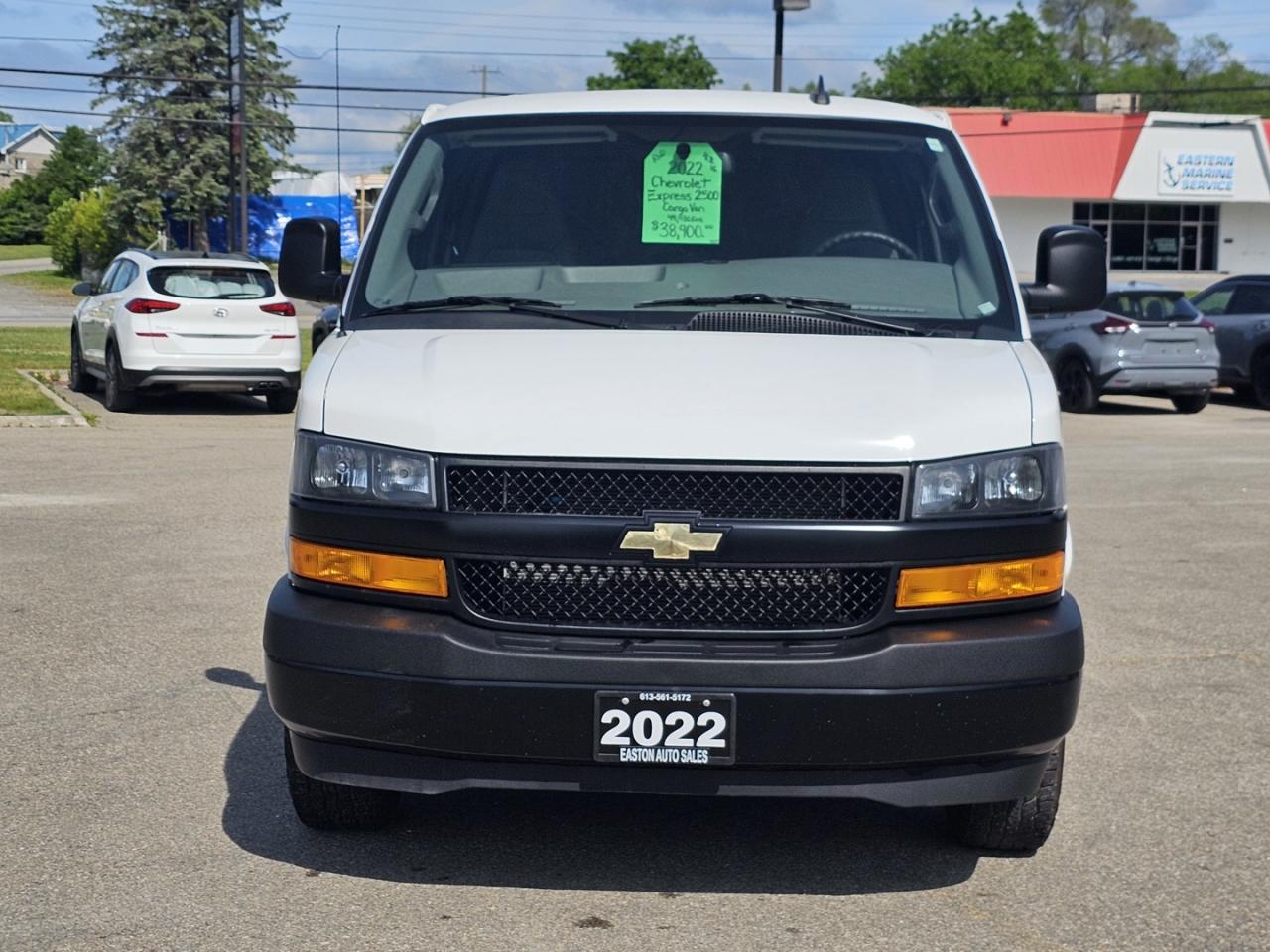 2022 Chevrolet Express 2500 Cargo 4.3L V6, RWD, A/C - Photo #2
