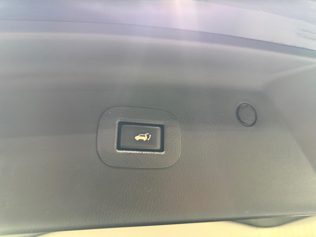 2017 Nissan Armada Platinum Edition - Photo #9