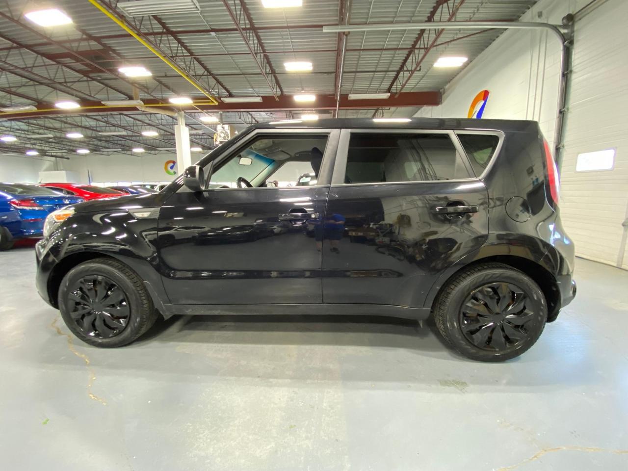 2014 Kia Soul LX - Photo #2