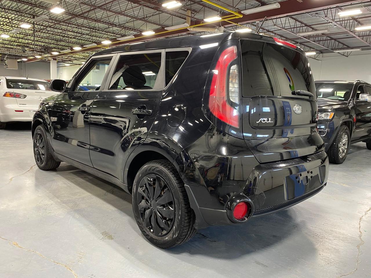 2014 Kia Soul LX - Photo #3