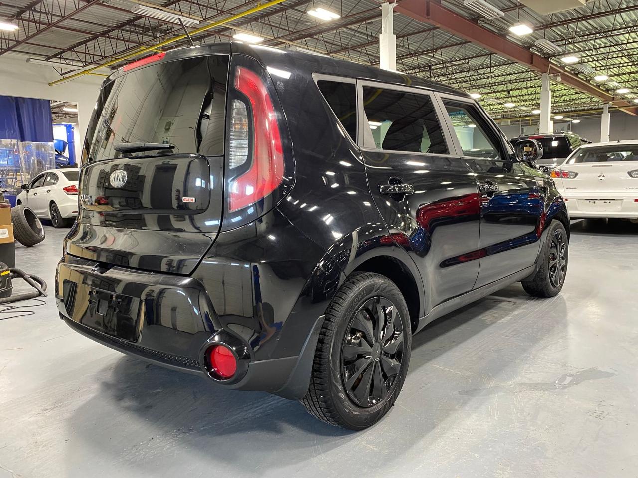 2014 Kia Soul LX - Photo #5
