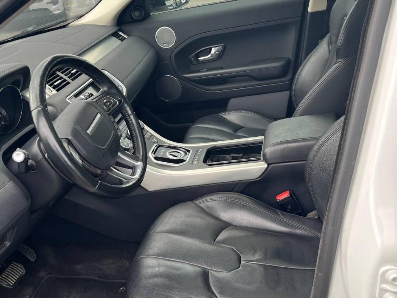 2015 Land Rover Evoque Pure Plus 5-Door - Photo #7