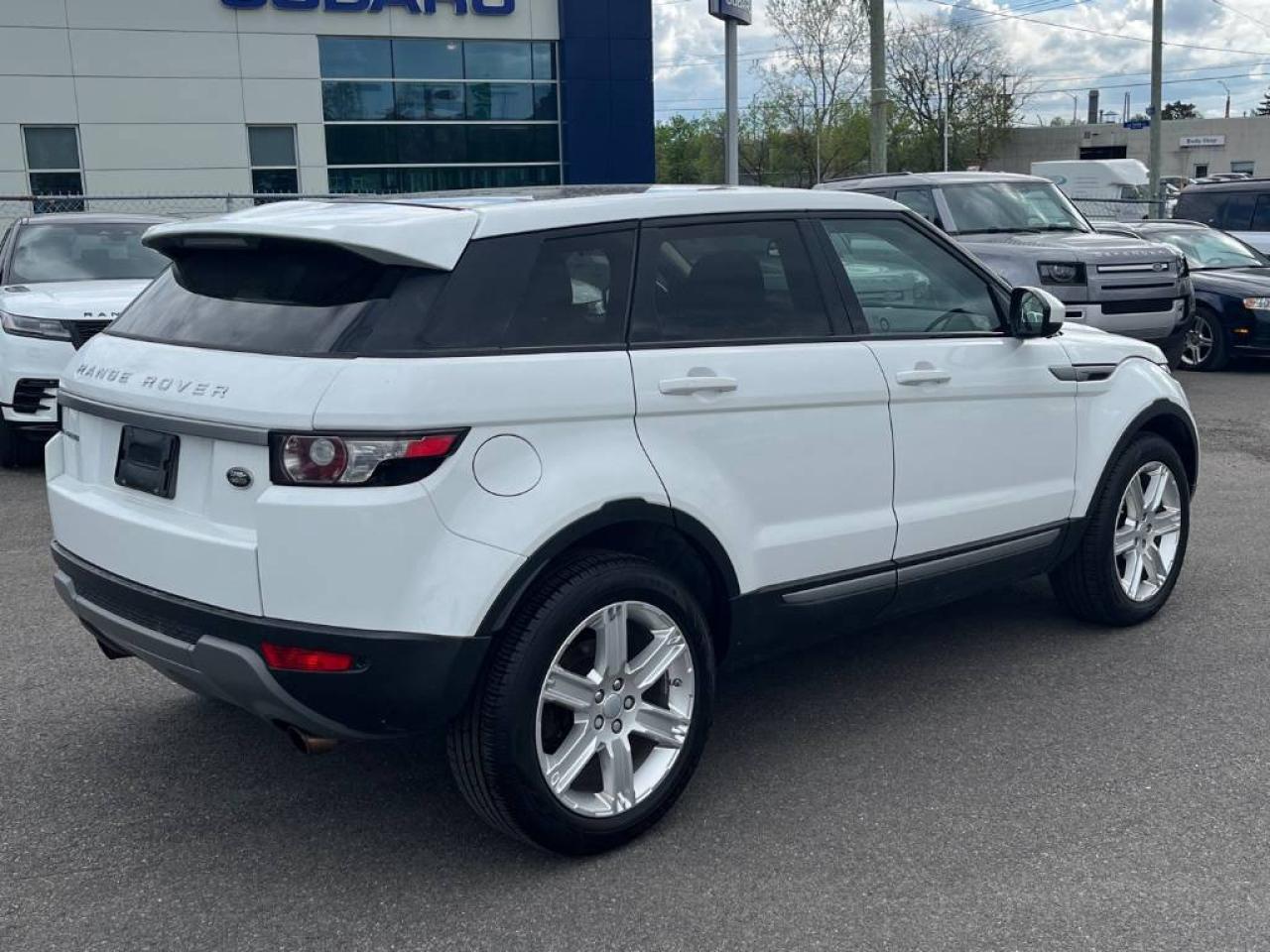 2015 Land Rover Evoque Pure Plus 5-Door - Photo #3
