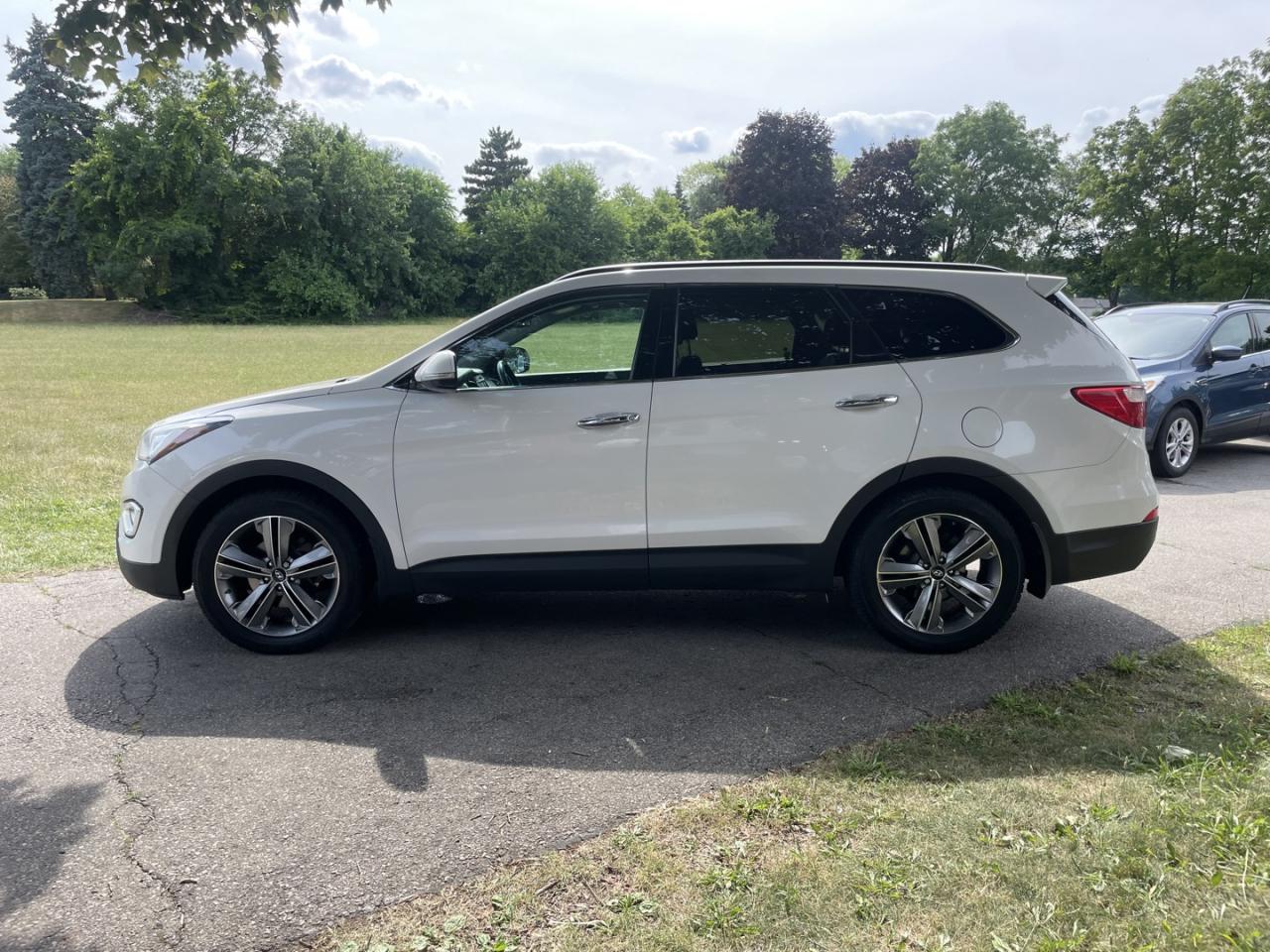 2015 Hyundai Santa Fe XL Limited Photo2