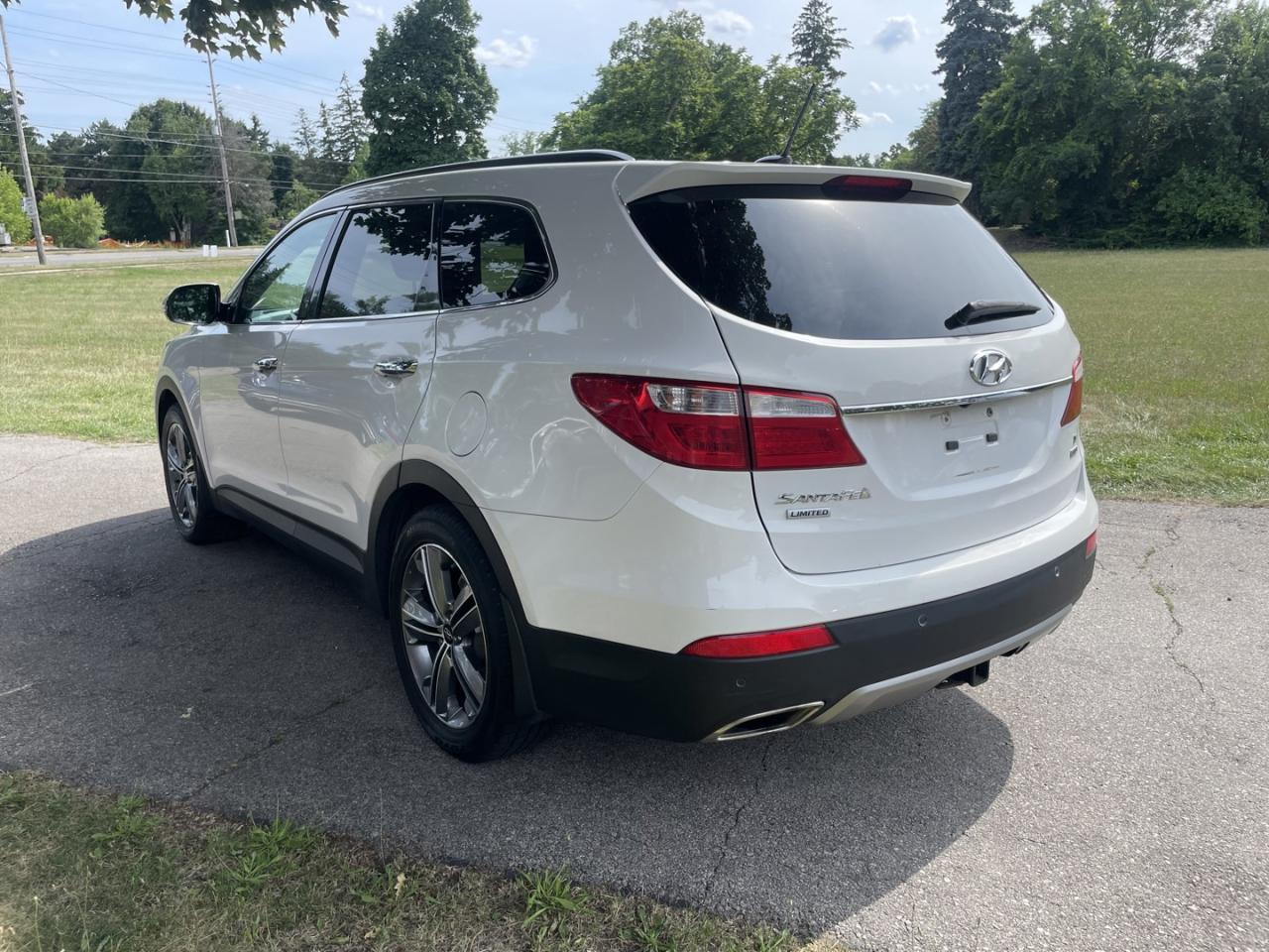 2015 Hyundai Santa Fe XL Limited Photo3