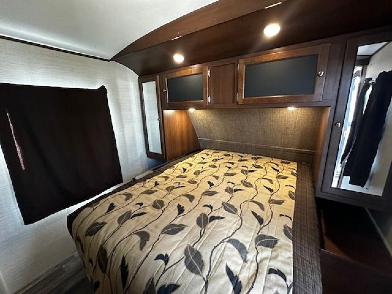 2017 Keystone RV Bullet Premier 26RBPR 