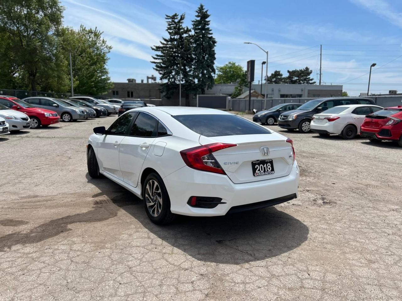 2018 Honda Civic AUTO HEATED SEATS BLUETOOTH BACKUP CAM LANE KEEP Photo2