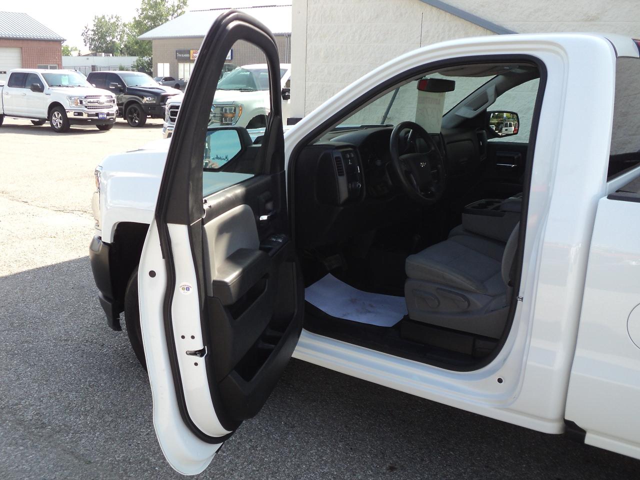 2018 Chevrolet Silverado 1500 LS  RegCab 4WD  4.3L6cylGas 8ftBox BackUpCam - Photo #11